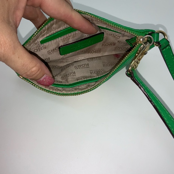 Authentic Michael Kors - Picture 4 of 4